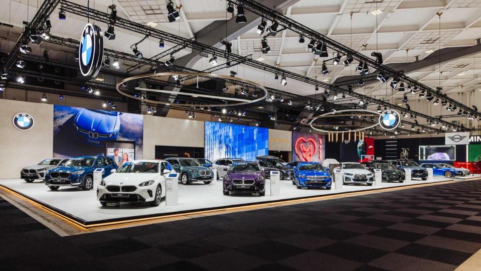 BMW Virtual Tour - Autosalon.